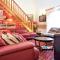 Gorgeous Home In Eyragues