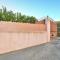 Gorgeous Home In Eyragues