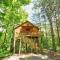 Wild Cherry Treehouse by Amish Country Lodging