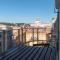 Bright APT with views of San Pietro