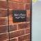 Centrally located in city of Lincoln Idas Place - two bedrooms each with a kingsize bed
