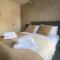 Centrally located in city of Lincoln Idas Place - two bedrooms each with a kingsize bed