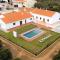 VILLA SOBRAL - Moradia com piscina aquecida para 10 a 12 min de Armação - Porches