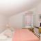 Apartment and Rooms Mate