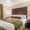 Cobblestone Hotel & Suites - Hutchinson - Hutchinson