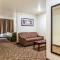 Cobblestone Hotel & Suites - Hutchinson