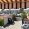 Appartement climatisé avec terrasse dans quartier animé, parking privé - FR-1-225D-573