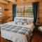 Scenic View Timber Lodge HotTub by Casa Oso