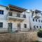 Haones Suites