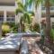 231 Lovely North Facing 2 Bedroom metres to Main Beach