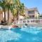 231 Lovely North Facing 2 Bedroom metres to Main Beach