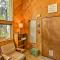 Cozy Studio Near Hiking and Skiing, Walk to Downtown - 沙斯塔山