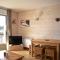 Appartement rénové 2 pièces cabine proche pistes avec balcon exposé sud - FR-1-592-55
