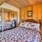 5 Mi to Big Bear Mtn Resort Cozy Cabin with Deck