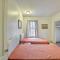 Apt on Vineyard Haven Near Nantucket Sound!