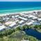 Short walk or shuttle to wide open public beach! - شاطئ سانتا روزا