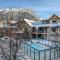 SCENIC 1 Bedroom plus Den, PET FRIENDLY managed by Little Sister Getaways
