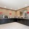 Best Western Plus Forest Park Inn - Gilroy