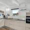 3 Bedroom Nice Home In Hurup Thy
