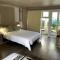 Cabin Retreat in the heart of Warwick.