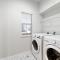 Modern & Homey 3BR Home, Remote Work Friendly, King Beds, Fast WiFi - 普弗拉热维尔