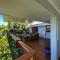 Broadbeach Bungalow - Heated Pool - Sleeps 7