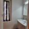 Chambres privées à Hautvillers, berceau du champagne avec salle de bain et toilettes incluses