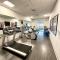 Holiday Inn Express & Suites Anaheim Resort Area by IHG