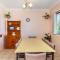 Water Views - Top Floor -Clearview Apartments South Esp, Bongaree