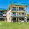 Water Views - Top Floor -Clearview Apartments South Esp, Bongaree