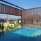 LARGE & QUIET 3bd Home with Security & Pool - 乌汶