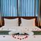 V CROWN HOTEL