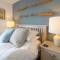Cormorant- Sea View, Couples Retreat