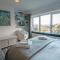 Cormorant- Sea View, Couples Retreat