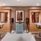 Oakland 1BR w AC WD Sky Deck next to BART SFO-524