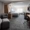 Courtyard by Marriott Loveland Fort Collins - 拉夫兰