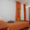 Apartments Maslina for max 8 persons with garden, Baderna 12km from Poreč - Baderna