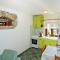 Apartments Maslina for max 8 persons with garden, Baderna 12km from Poreč - Baderna