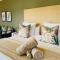 Cheverells Farm, Kiku & Braeburn Cottage