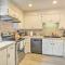 Horseshoe Bay Townhome with Patio and Outdoor Pool!