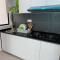 Desaru Utama Apartment with Swimming Pool View, Karaoke, FREE WIFI, Netflix, near to Car Park - Desaru