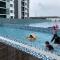 Desaru Utama Apartment with Swimming Pool View, Karaoke, FREE WIFI, Netflix, near to Car Park - Desaru