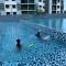 Desaru Utama Apartment with Swimming Pool View, Karaoke, FREE WIFI, Netflix, near to Car Park - Desaru