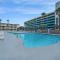 Pool Front & Across from Beach - ميرتل بيتش