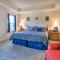 Riverside House with Kayaks, Piano and Fireplace - كاليفورنيا