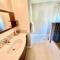 Modern 6 bedroom retreat, stunning lake views, close to village! - Lake Arrowhead