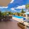 House May for max 9 persons with pool and garden - Tinjan