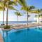 Harbor 12005 Huge unit 2 Balconies Beachfront by Moikkarentals