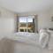 304 Main Level Condo, New Flooring, Mountain Views, Close to Pools, and More - Washington