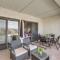 304 Main Level Condo, New Flooring, Mountain Views, Close to Pools, and More - Washington
